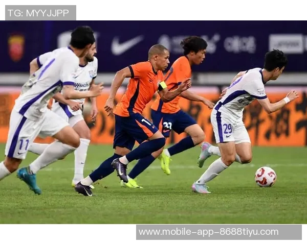 泰山小将齐千程亮相赛前发布会进入本轮中超比赛名单引关注