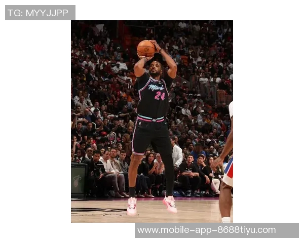 鲍威尔称维金斯性格内向但训练努力能防守多种类型球员