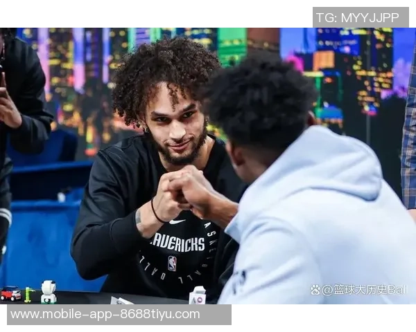 莱夫利全能表现助力球队攻防两端6中5贡献10分6板3助2断2帽 莱夫利全能表现助力球队攻防两端6中5贡献10分6板3助2断2帽