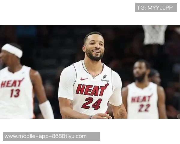 鲍威尔强调篮球团队精神信任队友替补表现出色助力胜利